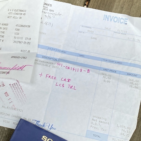 Vintage 1991 Sony Video 8 Handycam Video Camera WITH ORIGINAL RECEIPT FROM 1991 - Picture 11 of 16